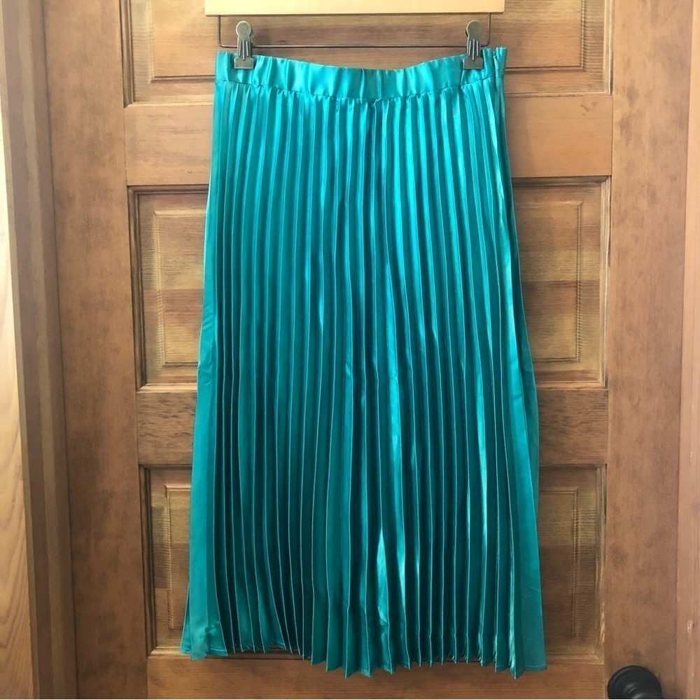 Haute Monde /NWT/ Green accordion pleated skirt/ size M